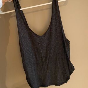 Lululemon workout tank size 4